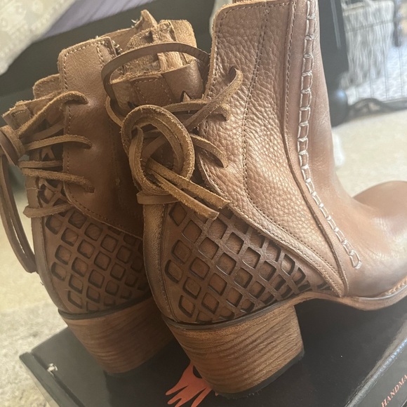 NWT FREEBIRD “Dreamer” Ankle Boots size 8 NEW - Picture 6 of 14